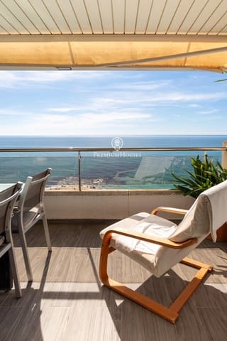 3 bedroom Flat for sale in Sant Vicenç de Montalt with pool garage - € 890,000 (Ref: 10100170)