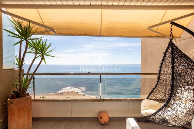 3 bedroom Flat for sale in Sant Vicenç de Montalt with pool garage - € 890,000 (Ref: 10100170)