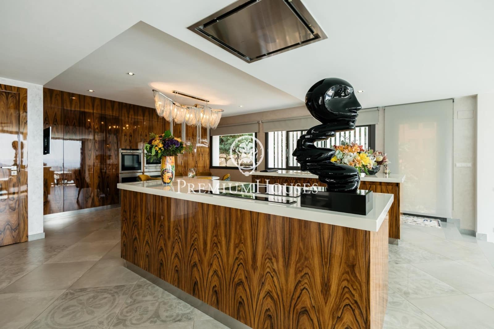 5 bedroom Villa for sale in Cabrils with pool garage - € 3,470,000 (Ref: 10109721)