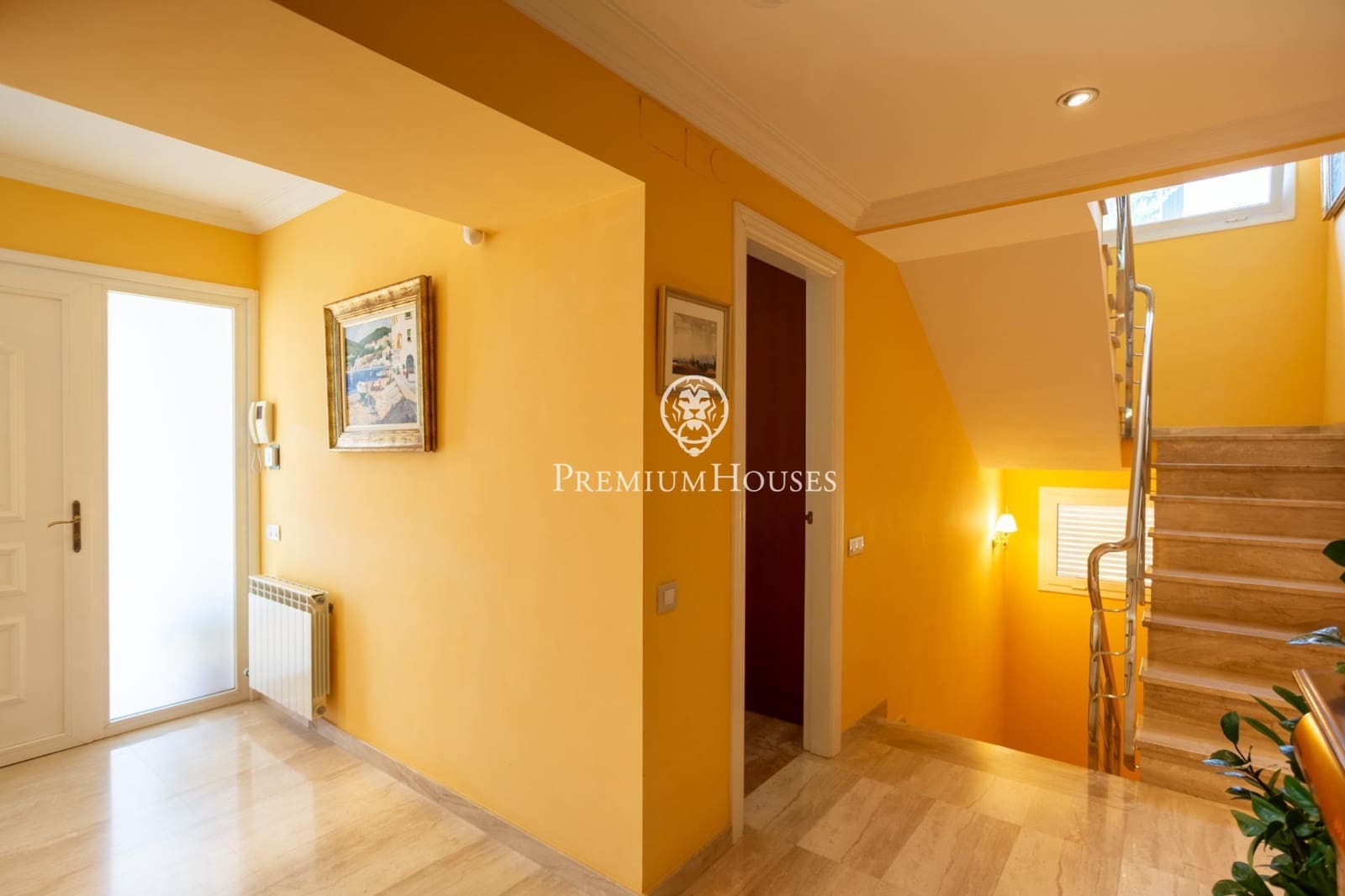 6 bedroom Villa for sale in Teia with garage - € 1,350,000 (Ref: 10120237)