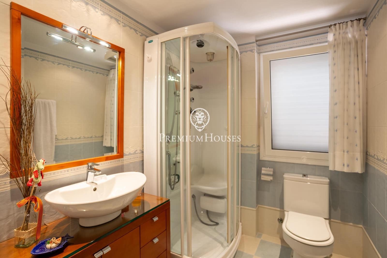 6 bedroom Villa for sale in Teia with garage - € 1,350,000 (Ref: 10120237)