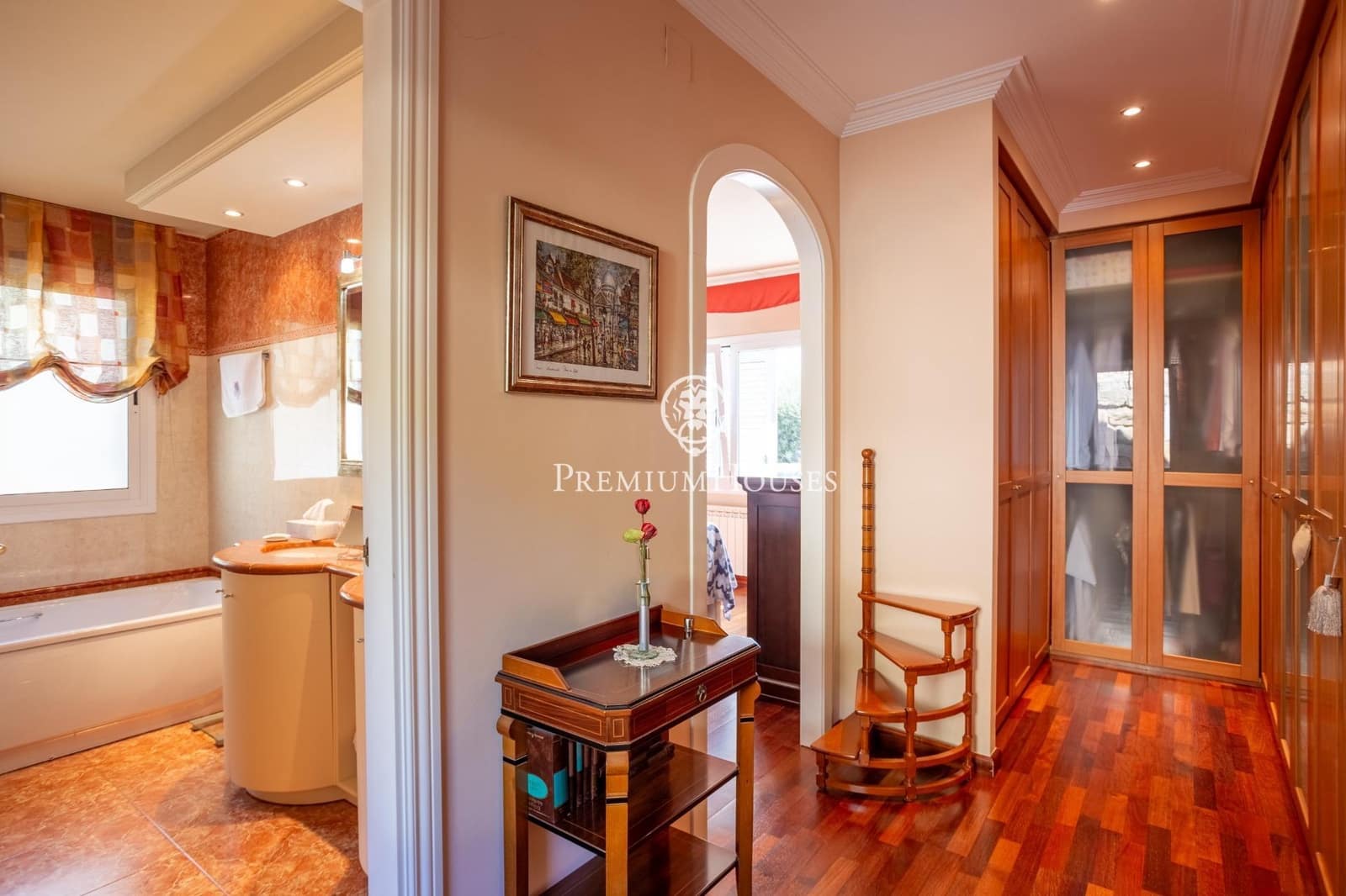 6 bedroom Villa for sale in Teia with garage - € 1,350,000 (Ref: 10120237)