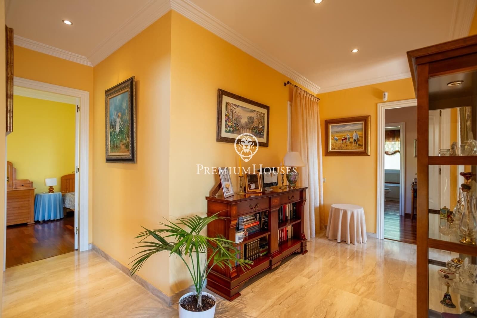6 bedroom Villa for sale in Teia with garage - € 1,350,000 (Ref: 10120237)
