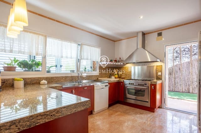 Chalet de 6 habitaciones en Teià en venta con garaje - 1.350.000 € (Ref: 10120237)
