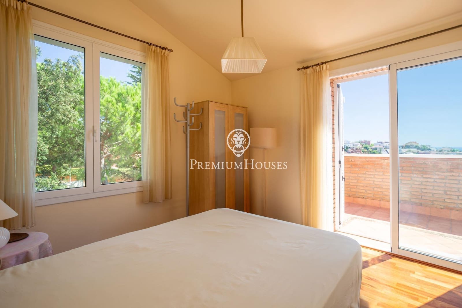 6 bedroom Villa for sale in Teia with garage - € 1,350,000 (Ref: 10120237)