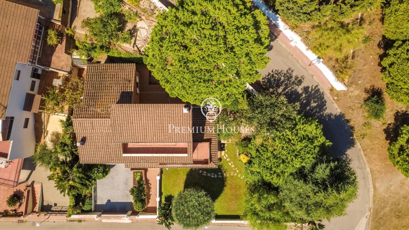 6 bedroom Villa for sale in Teia with garage - € 1,350,000 (Ref: 10120237)