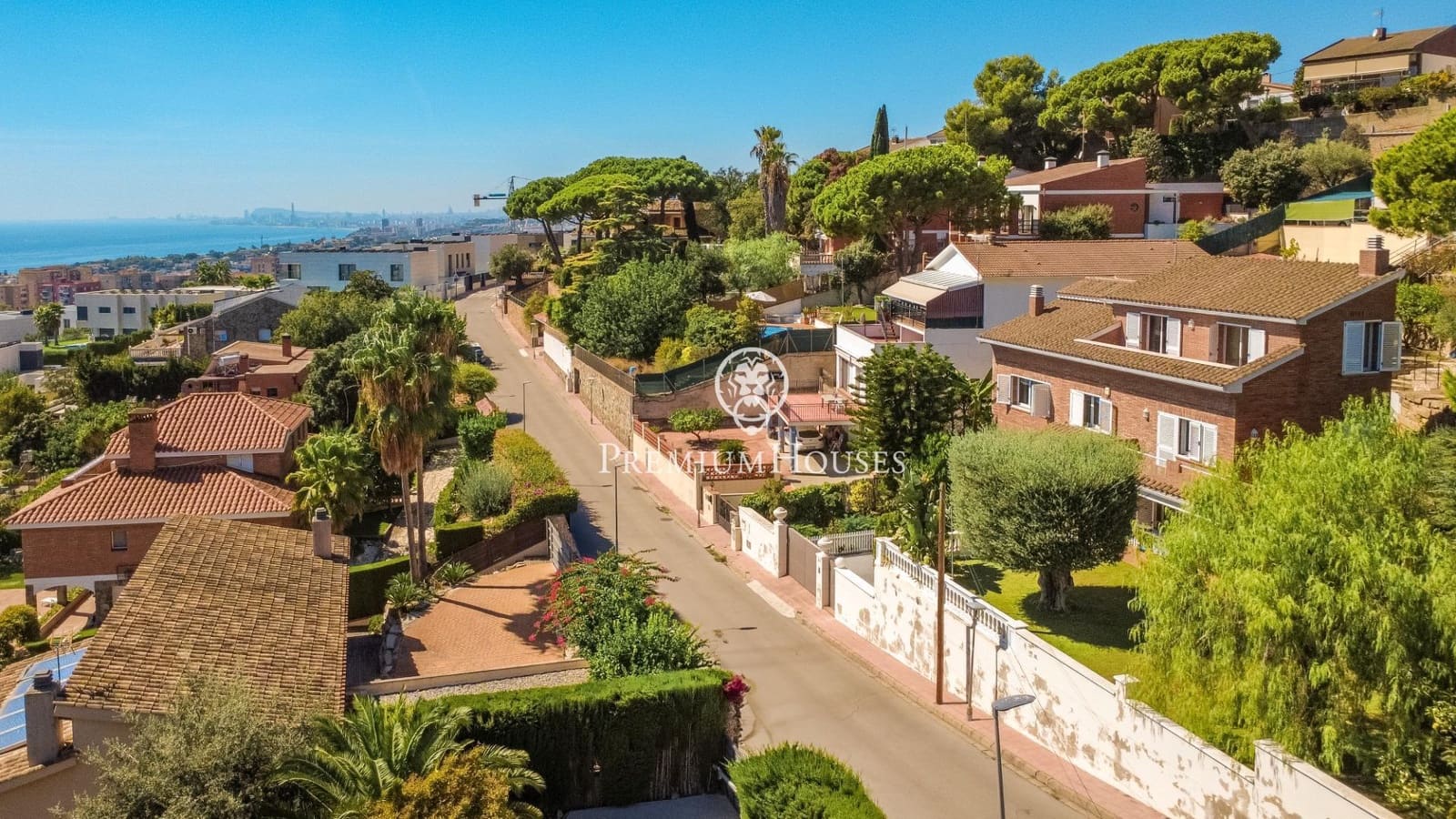 6 bedroom Villa for sale in Teia with garage - € 1,350,000 (Ref: 10120237)