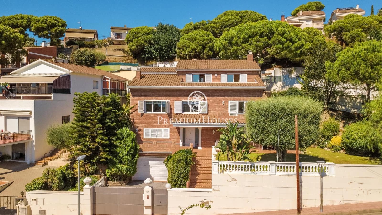 6 bedroom Villa for sale in Teia with garage - € 1,350,000 (Ref: 10120237)