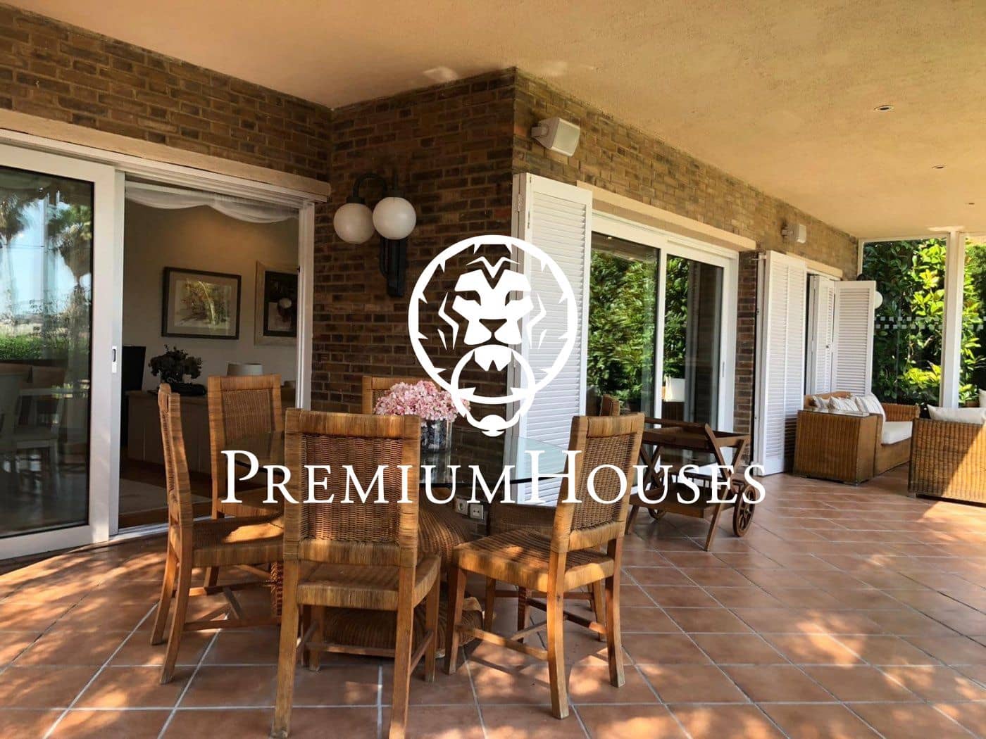 Chalet de 4 habitaciones en Alella en alquiler con piscina - 4.000 € (Ref: 10129523)