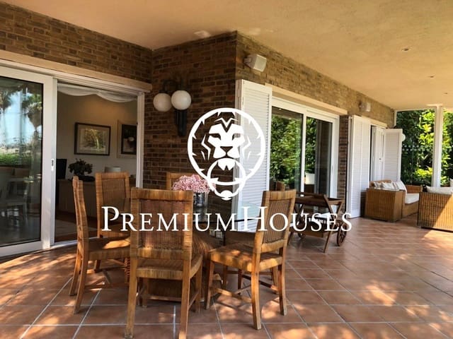 Chalet de 4 habitaciones en Alella en alquiler con piscina - 4.000 € (Ref: 10129523)