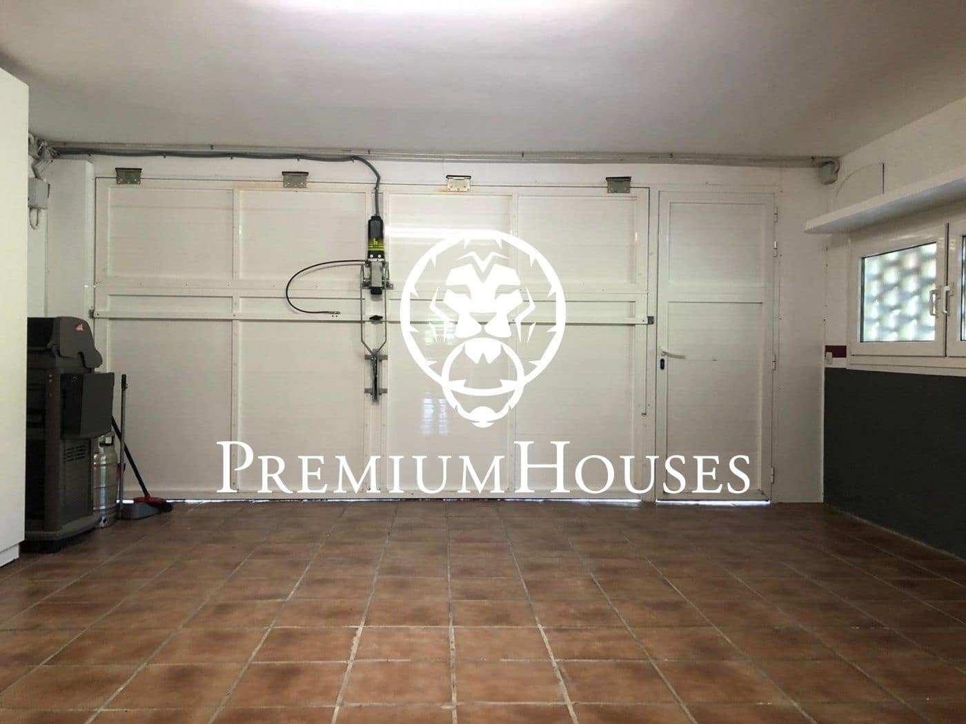 Chalet de 4 habitaciones en Alella en alquiler con piscina - 4.000 € (Ref: 10129523)