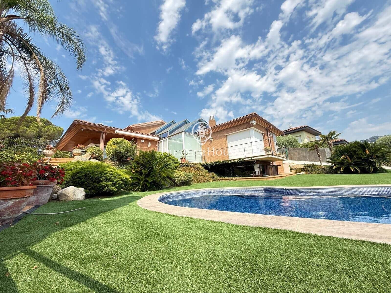 5 soveværelse Villa til salg i Calella med swimmingpool garage - € 1.150.000 (Ref: 10139748)