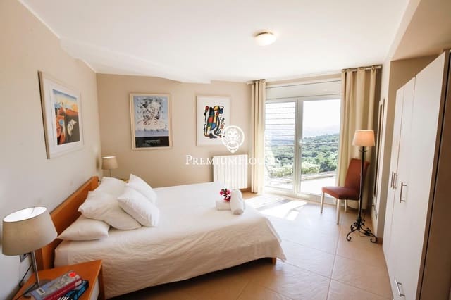 5 slaapkamer Villa te koop in Argentona met zwembad garage - € 1.100.000 (Ref: 10142652)