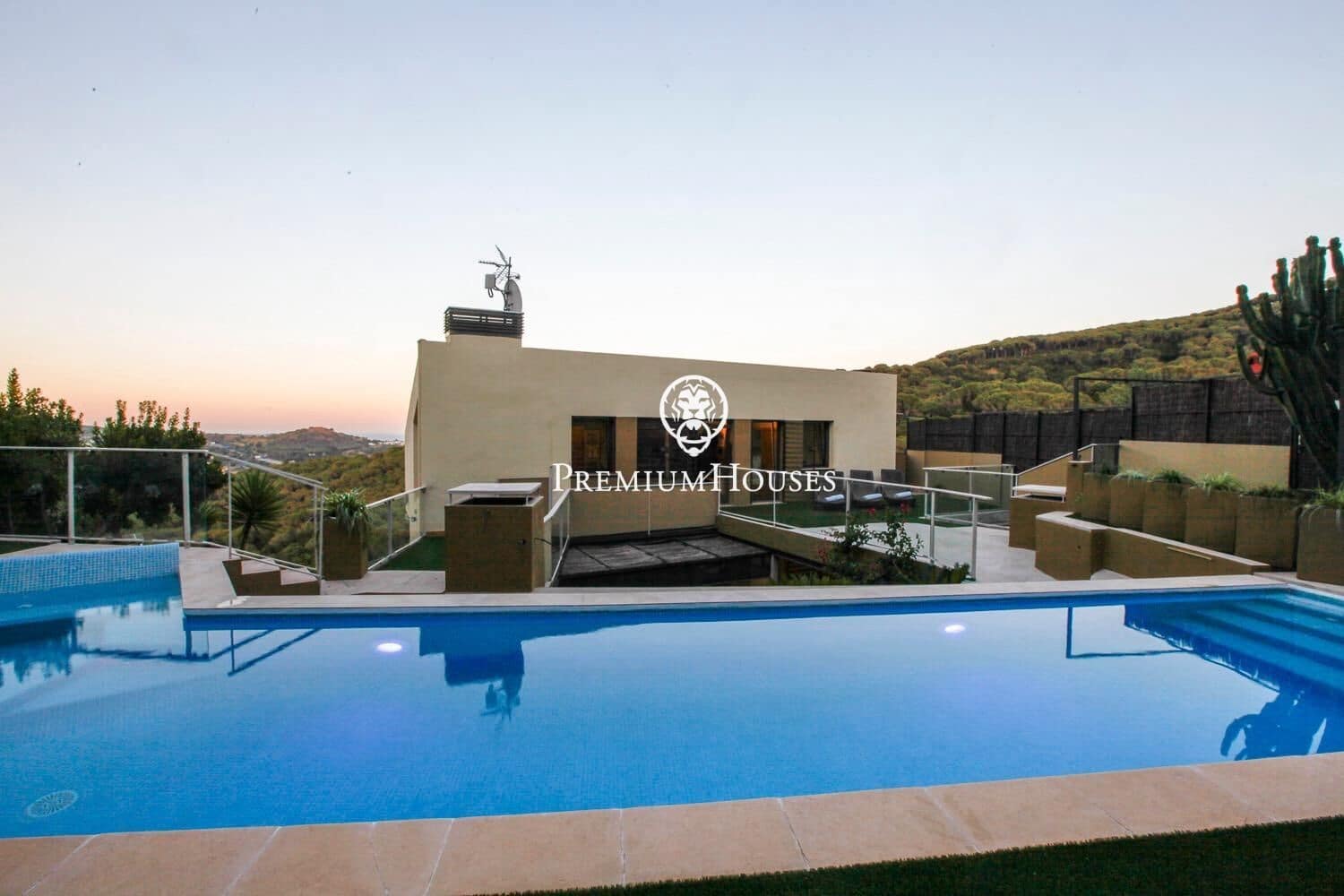 5 slaapkamer Villa te koop in Argentona met zwembad garage - € 1.100.000 (Ref: 10142652)
