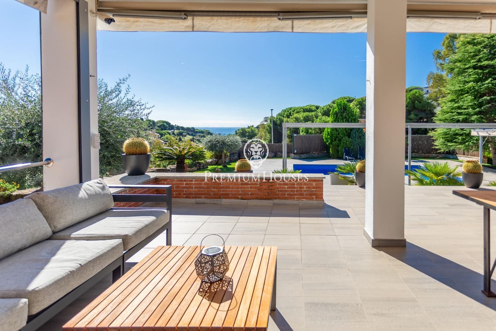 5 soverom Villa til salgs i Arenys de Mar med svømmebasseng garasje - € 850 000 (Ref: 10155308)