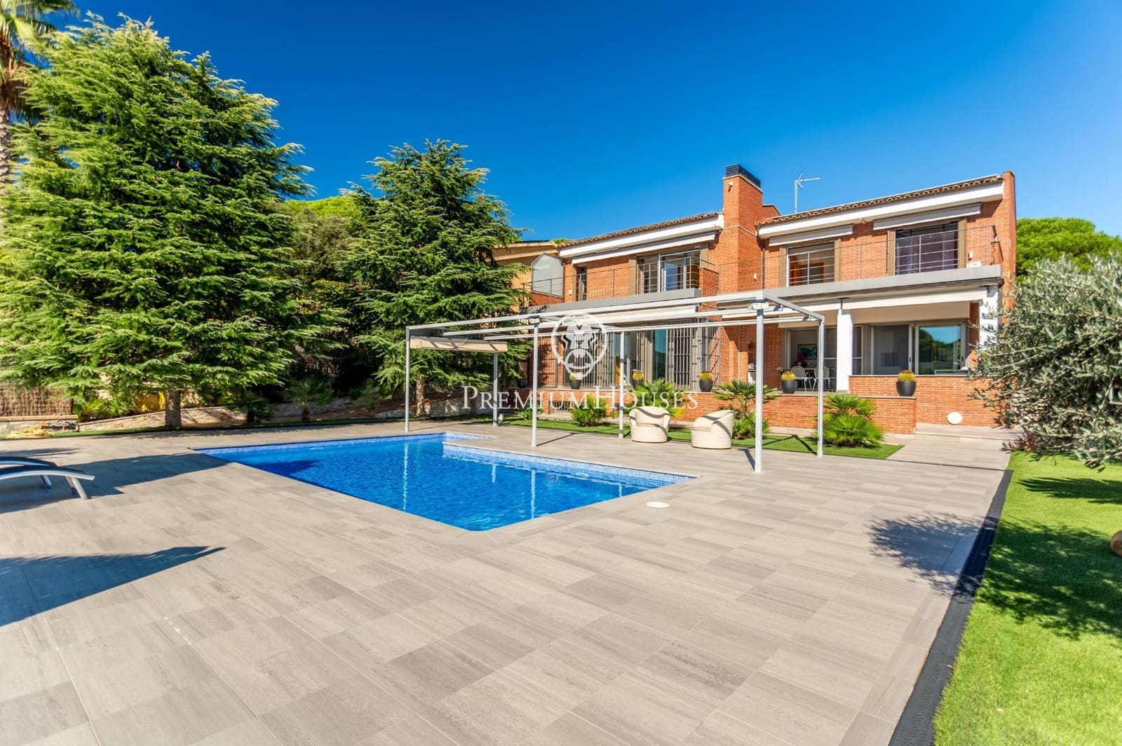 5 soverom Villa til salgs i Arenys de Mar med svømmebasseng garasje - € 850 000 (Ref: 10155308)