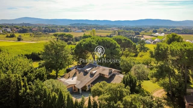 6 sovrum Finca/Hus på landet till salu i Cardedeu med pool garage - 1 120 000 € (Ref: 10159742)