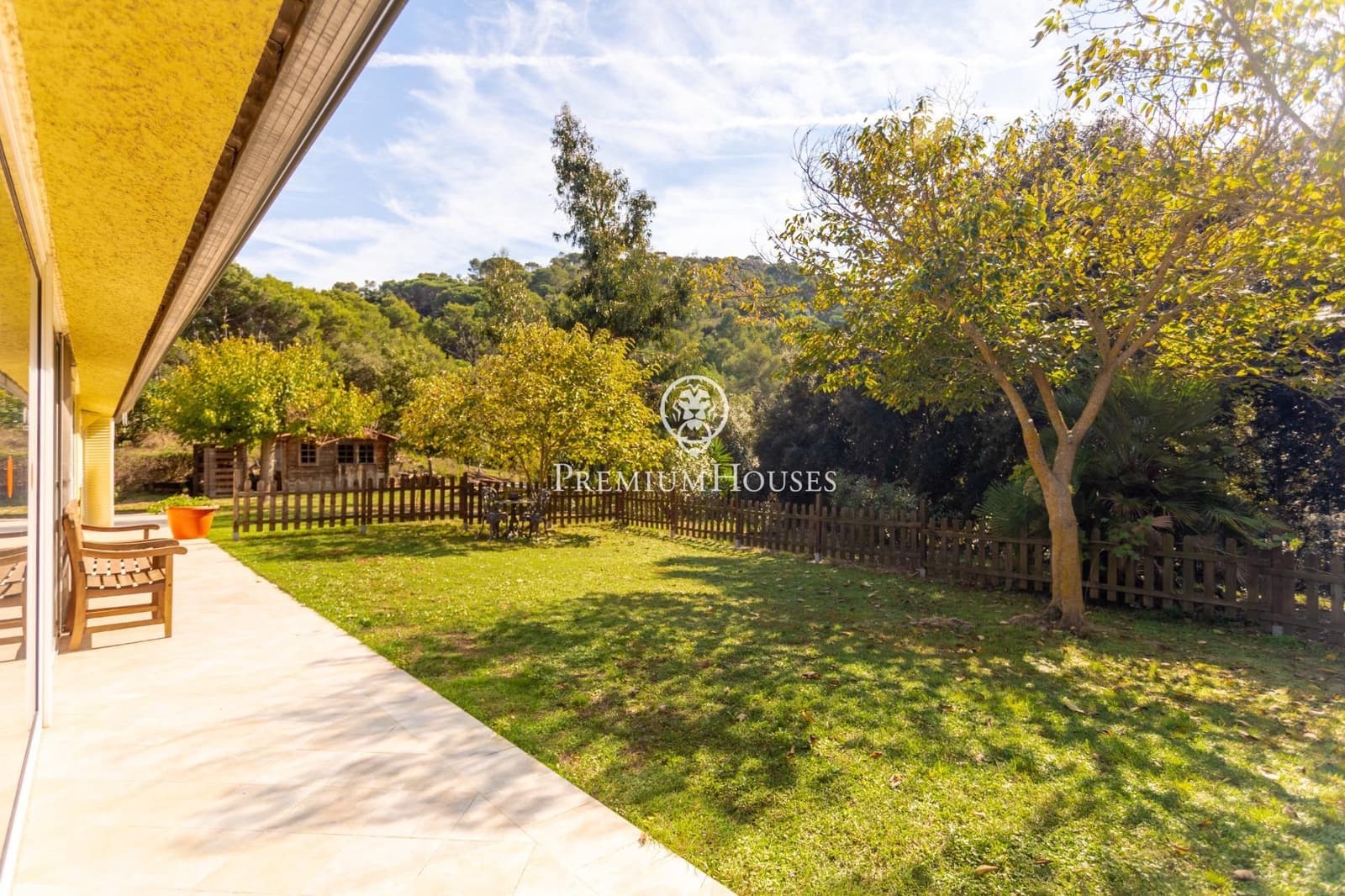 5 bedroom Villa for sale in Vallromanes with pool garage - € 990,000 (Ref: 10166713)