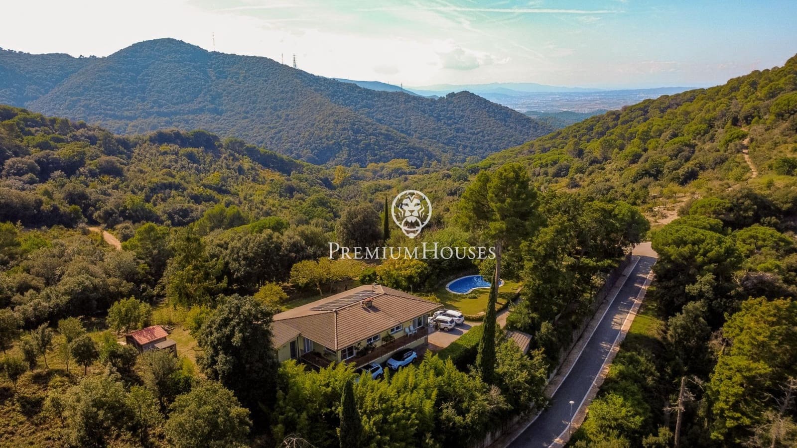 5 bedroom Villa for sale in Vallromanes with pool garage - € 990,000 (Ref: 10166713)