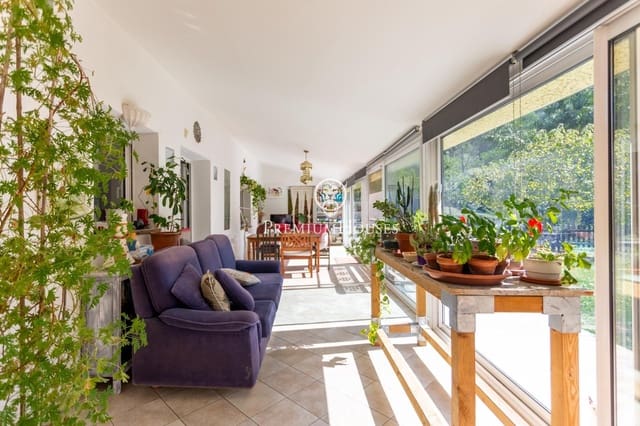 Chalet de 5 habitaciones en Vallromanes en venta con piscina garaje - 990.000 € (Ref: 10166713)