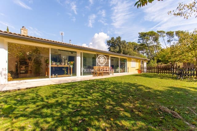 Chalet de 5 habitaciones en Vallromanes en venta con piscina garaje - 990.000 € (Ref: 10166713)