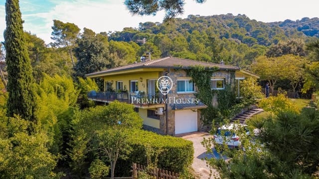 Chalet de 5 habitaciones en Vallromanes en venta con piscina garaje - 990.000 € (Ref: 10166713)
