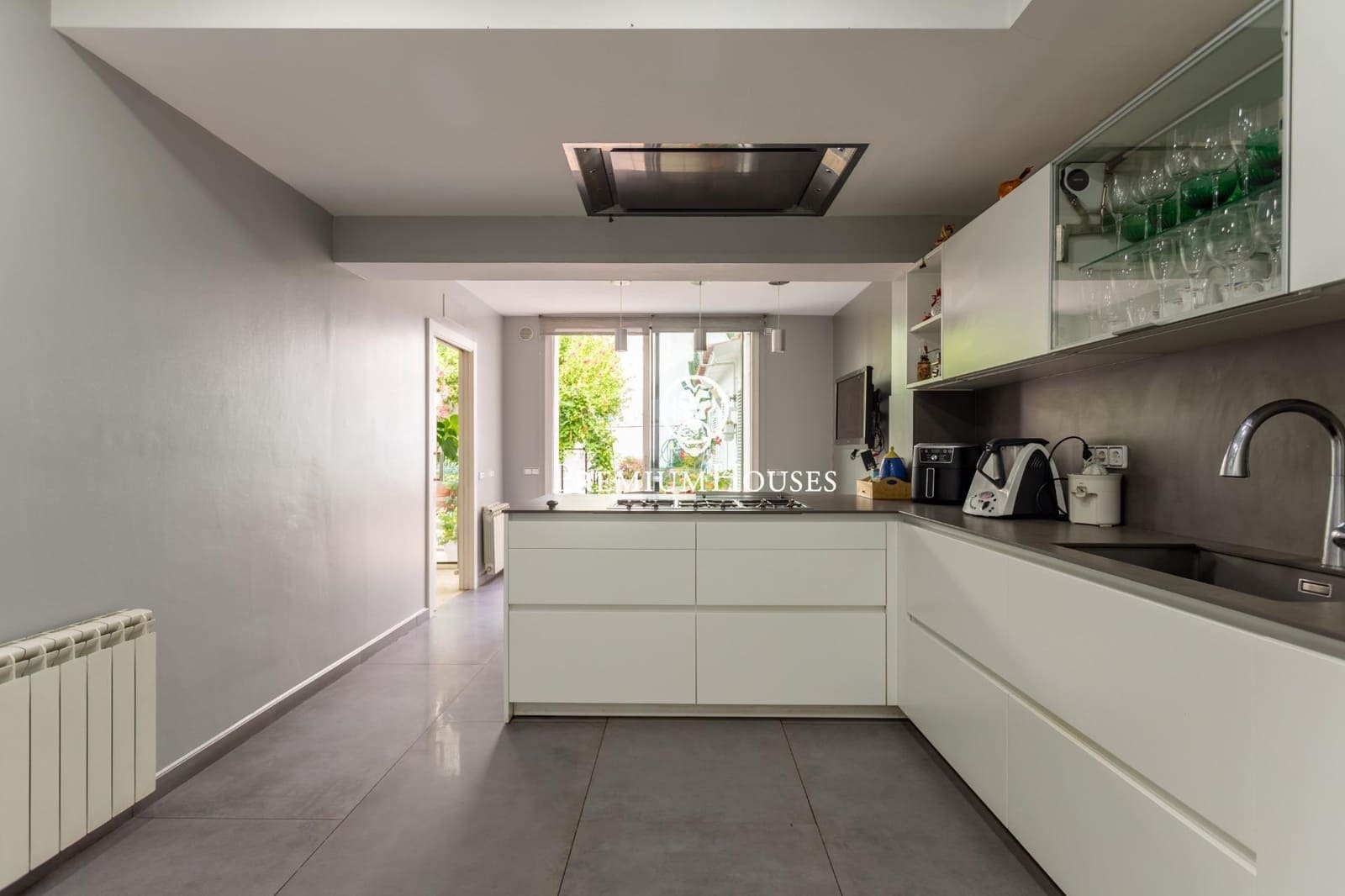 4 slaapkamer Huis te koop in Mataro met zwembad garage - € 720.000 (Ref: 10173985)