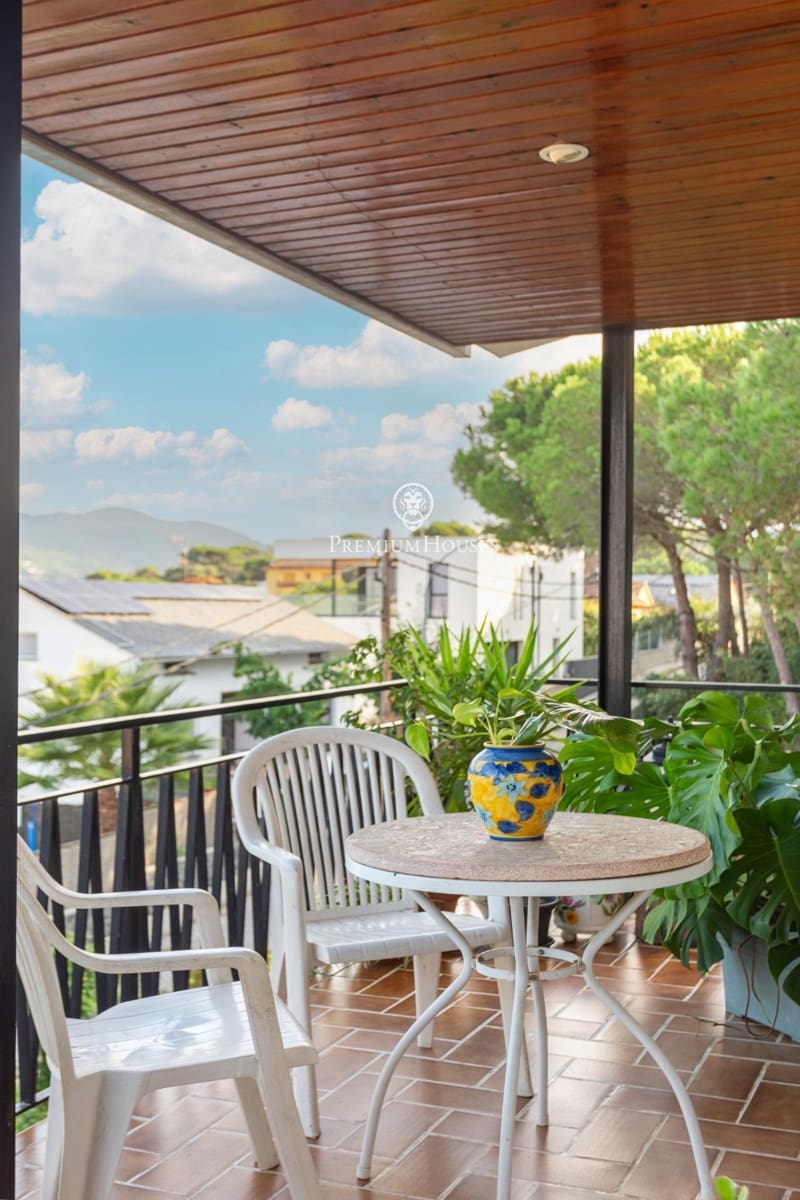 5 chambre Villa/Maison Mitoyenne à vendre à Vallromanes avec piscine garage - 460 000 € (Ref: 10187126)