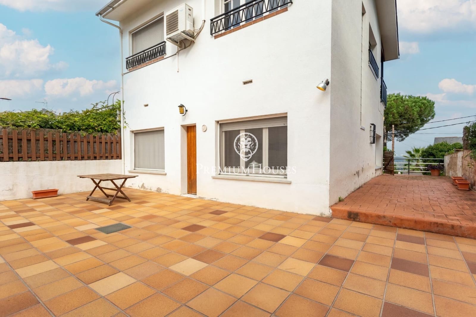 5 chambre Villa/Maison Mitoyenne à vendre à Vallromanes avec piscine garage - 460 000 € (Ref: 10187126)