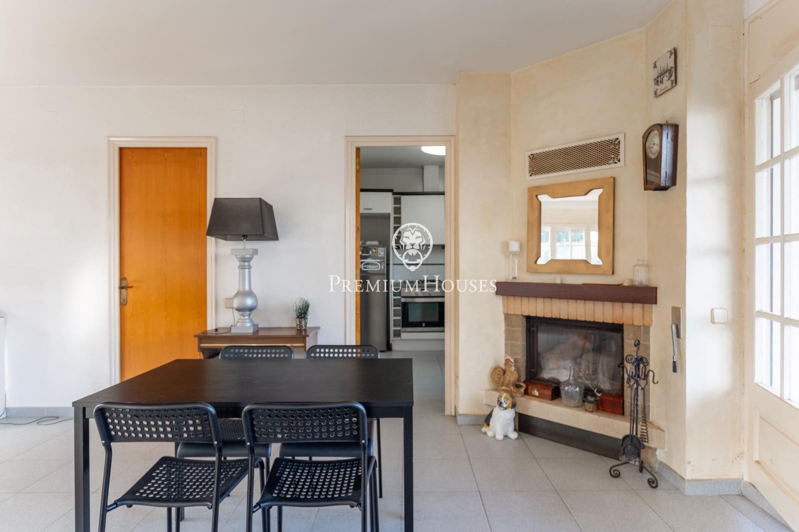5 chambre Villa/Maison Mitoyenne à vendre à Vallromanes avec piscine garage - 460 000 € (Ref: 10187126)