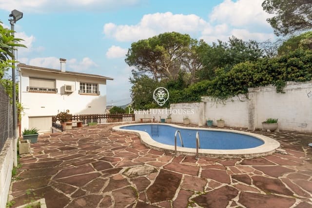 5 chambre Villa/Maison Mitoyenne à vendre à Vallromanes avec piscine garage - 460 000 € (Ref: 10187126)