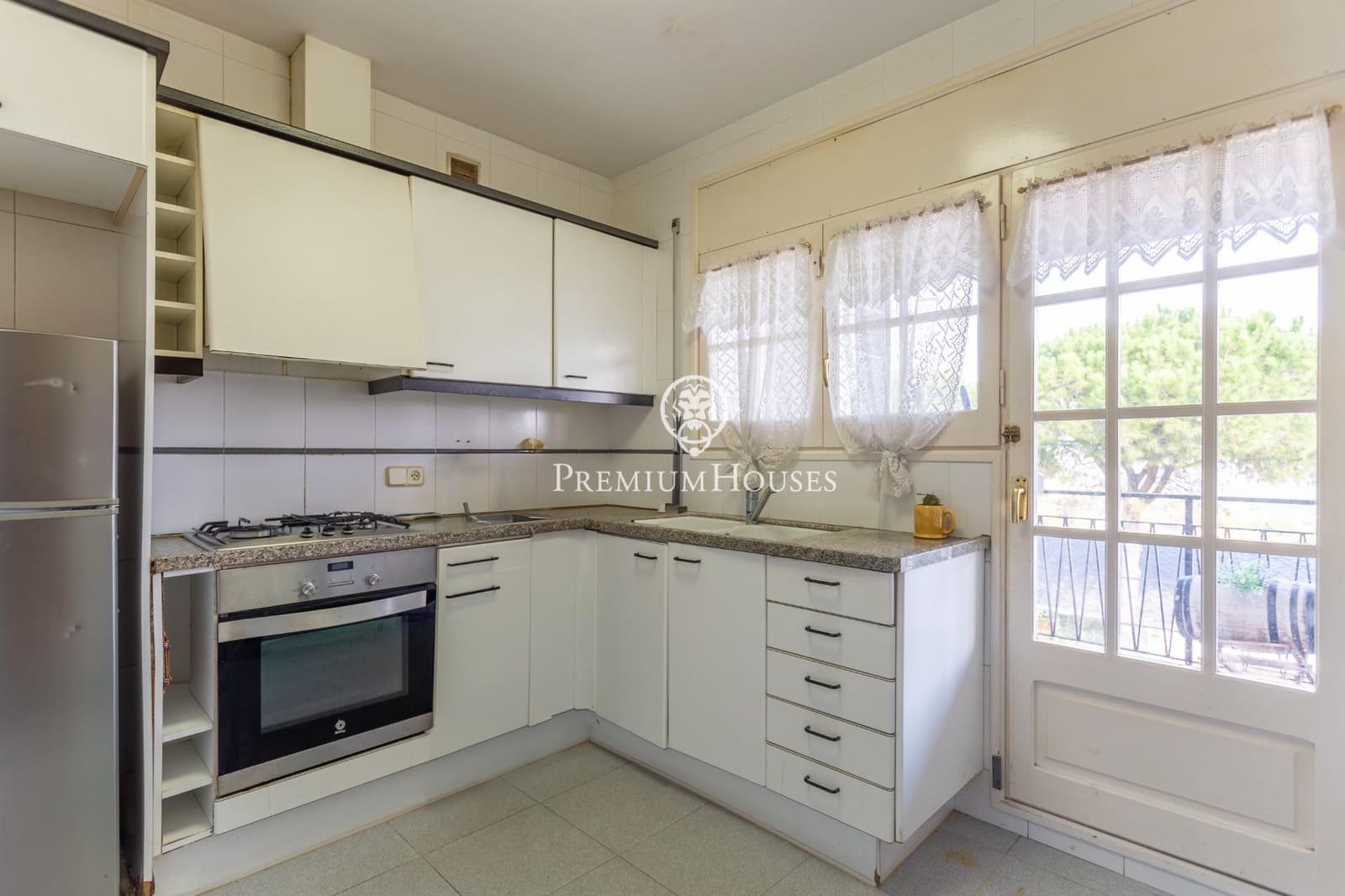5 chambre Villa/Maison Mitoyenne à vendre à Vallromanes avec piscine garage - 460 000 € (Ref: 10187126)