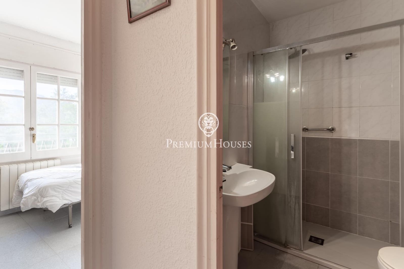 5 chambre Villa/Maison Mitoyenne à vendre à Vallromanes avec piscine garage - 460 000 € (Ref: 10187126)