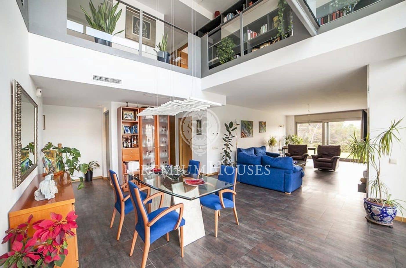 5 soverom Villa til salgs i Vallromanes med svømmebasseng garasje - € 1 325 000 (Ref: 4260750)