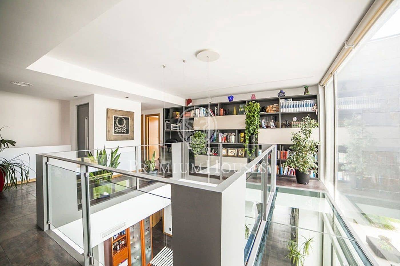 5 soverom Villa til salgs i Vallromanes med svømmebasseng garasje - € 1 325 000 (Ref: 4260750)