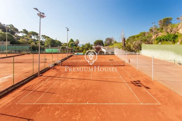 Finca/Hus på landet till salu i Cabrils med pool - 1 950 000 € (Ref: 4260811)