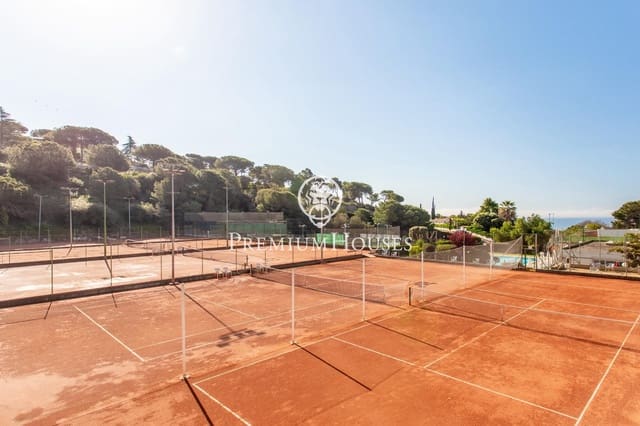 Finca/Hus på landet till salu i Cabrils med pool - 1 950 000 € (Ref: 4260811)