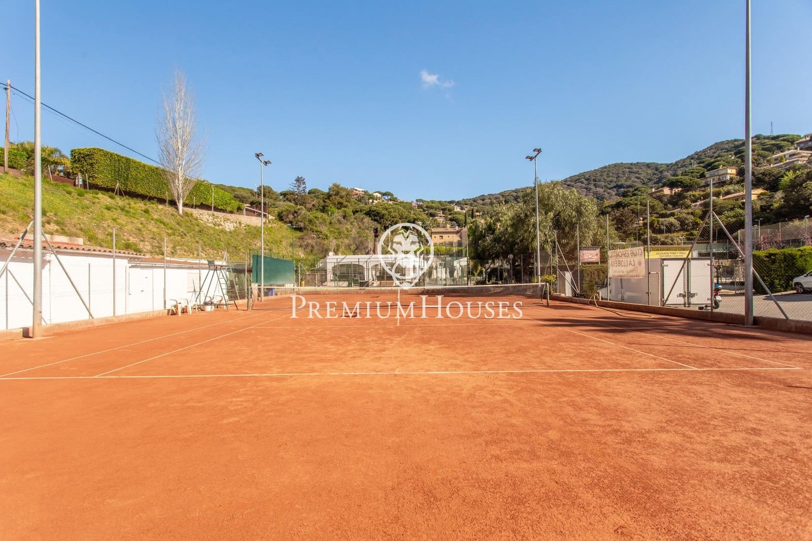 Finca/Landehus til salg i Cabrils med swimmingpool - € 1.950.000 (Ref: 4260811)