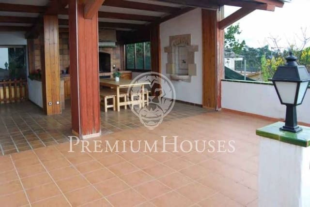 5 soverom Villa til salgs i Arenys de Munt med garasje - € 750 000 (Ref: 4261446)