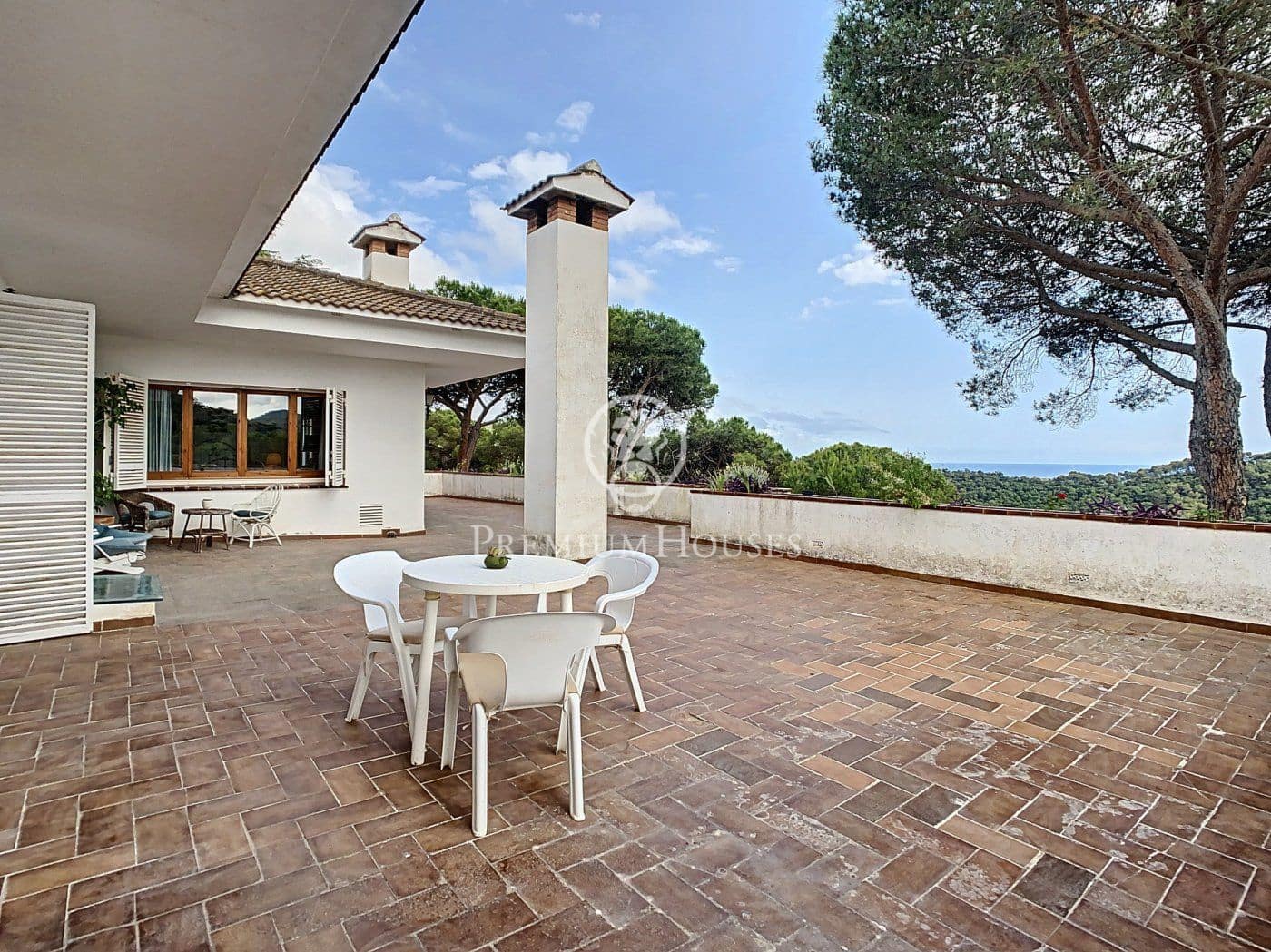 6 soveværelse Villa til salg i Sant Cebria de Vallalta med garage - € 1.000.000 (Ref: 4265040)