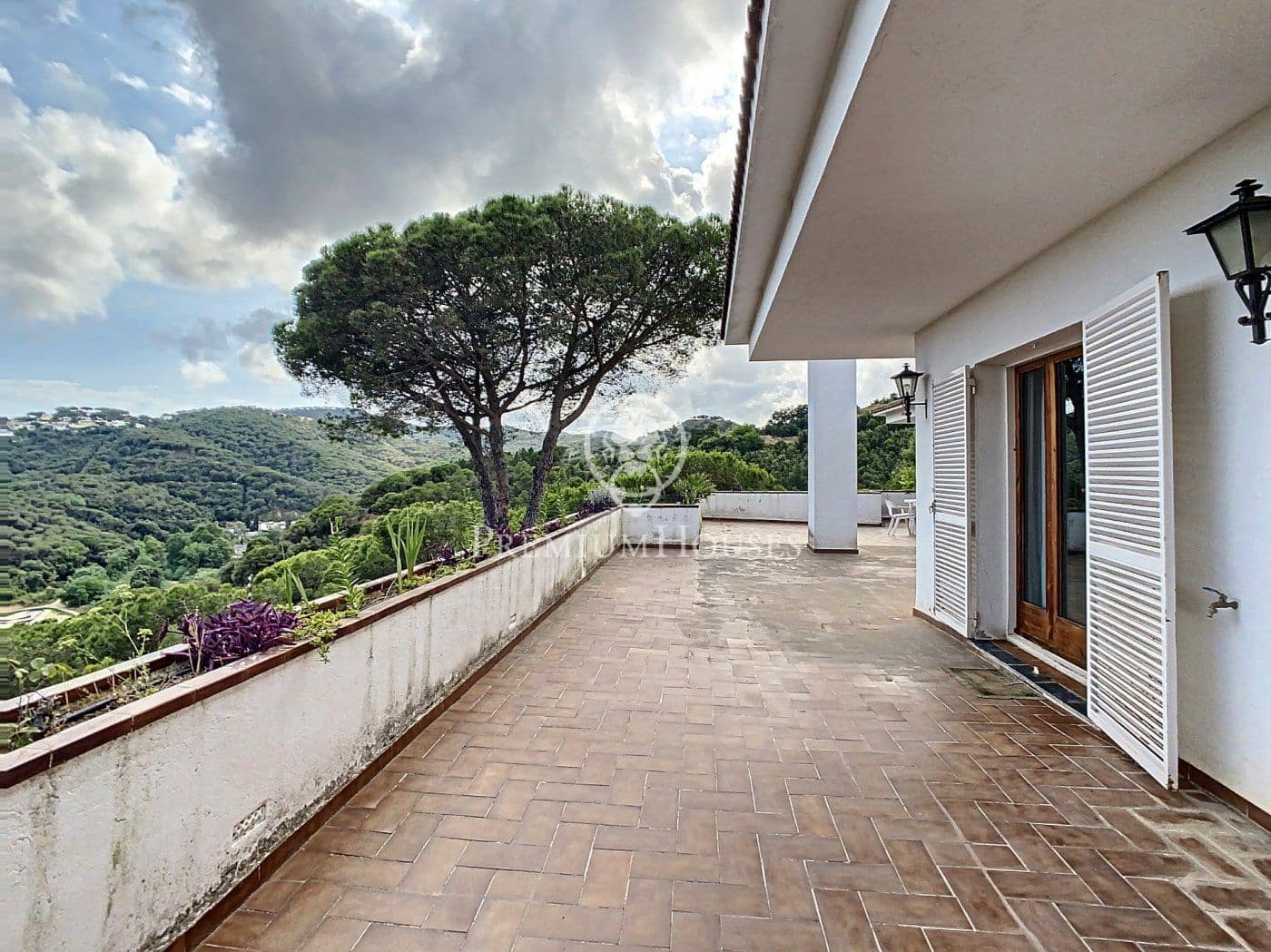 6 soveværelse Villa til salg i Sant Cebria de Vallalta med garage - € 1.000.000 (Ref: 4265040)