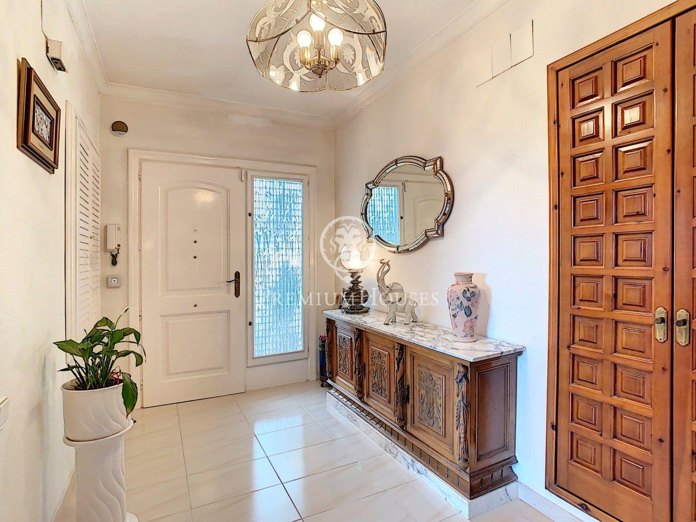 6 soveværelse Villa til salg i Sant Cebria de Vallalta med garage - € 1.000.000 (Ref: 4265040)