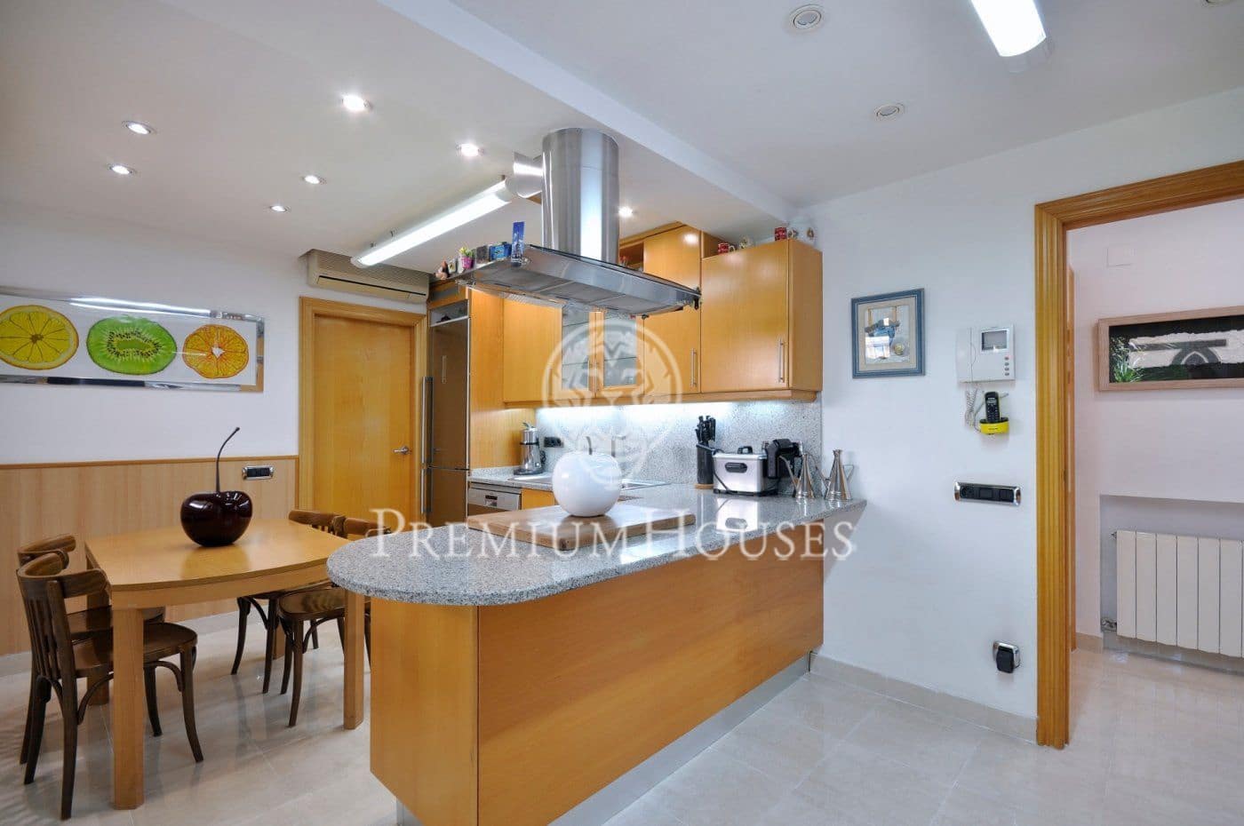 4 chambre Villa/Maison à vendre à Sant Andreu de Llavaneres avec piscine garage - 1 150 000 € (Ref: 4681454)