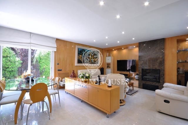 4 chambre Villa/Maison à vendre à Sant Andreu de Llavaneres avec piscine garage - 1 150 000 € (Ref: 4681454)