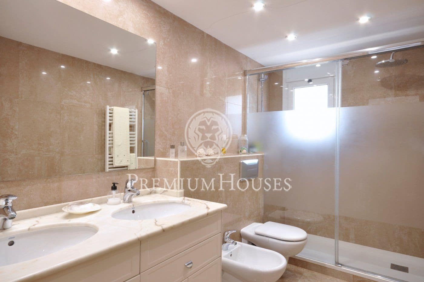 4 chambre Villa/Maison à vendre à Sant Andreu de Llavaneres avec piscine garage - 1 150 000 € (Ref: 4681454)