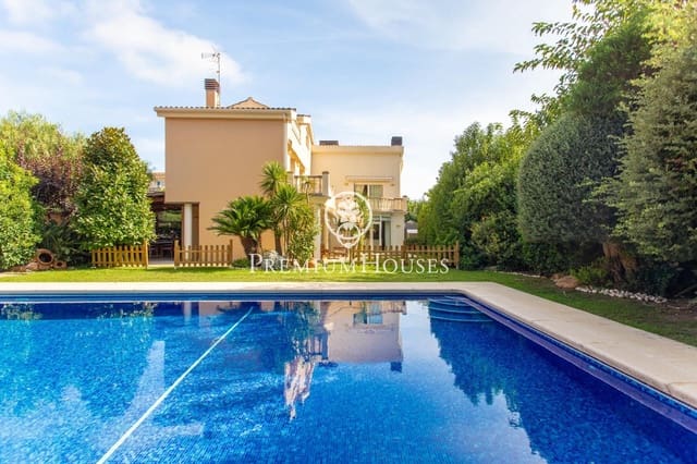 4 chambre Villa/Maison à vendre à Sant Andreu de Llavaneres avec piscine garage - 1 150 000 € (Ref: 4681454)