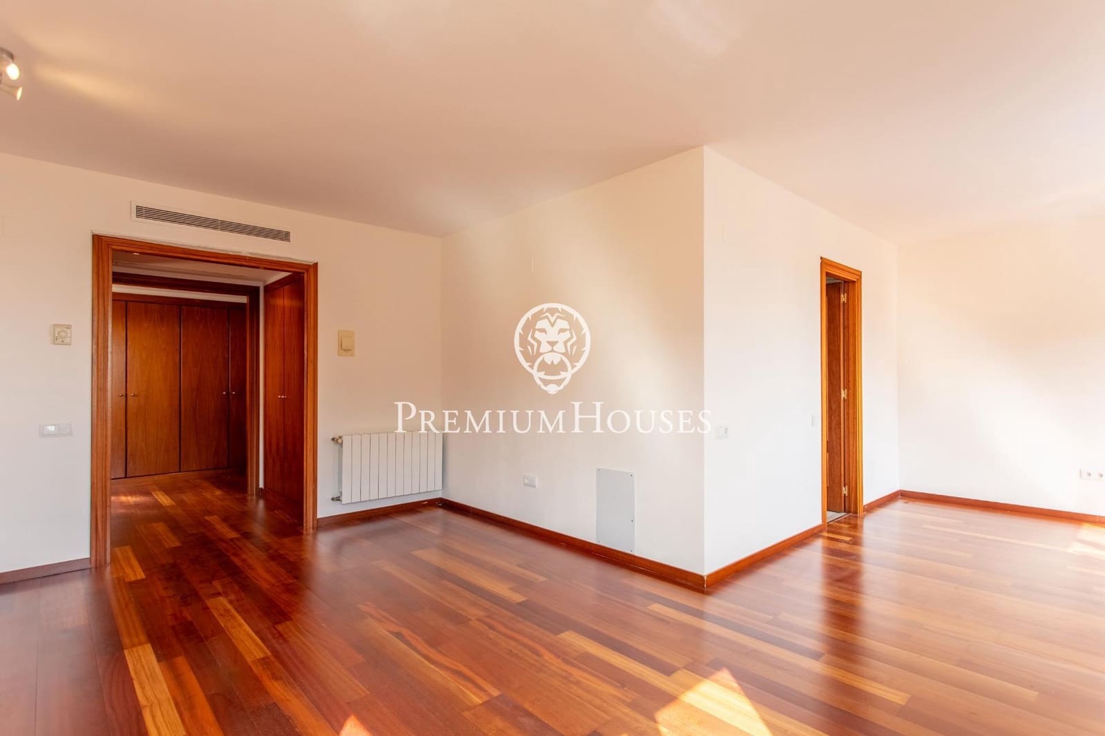 4 soveværelse Villa til salg i Vilassar de Dalt med swimmingpool garage - € 930.000 (Ref: 4683270)