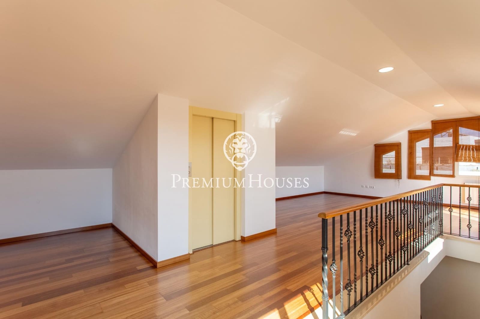 4 soveværelse Villa til salg i Vilassar de Dalt med swimmingpool garage - € 930.000 (Ref: 4683270)