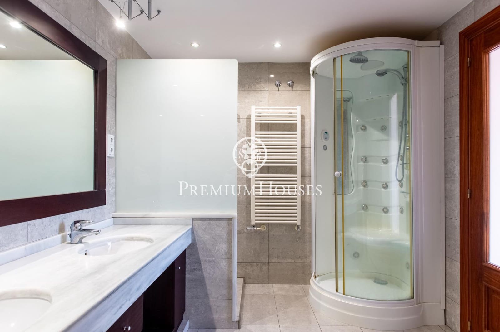 4 soveværelse Villa til salg i Vilassar de Dalt med swimmingpool garage - € 930.000 (Ref: 4683270)