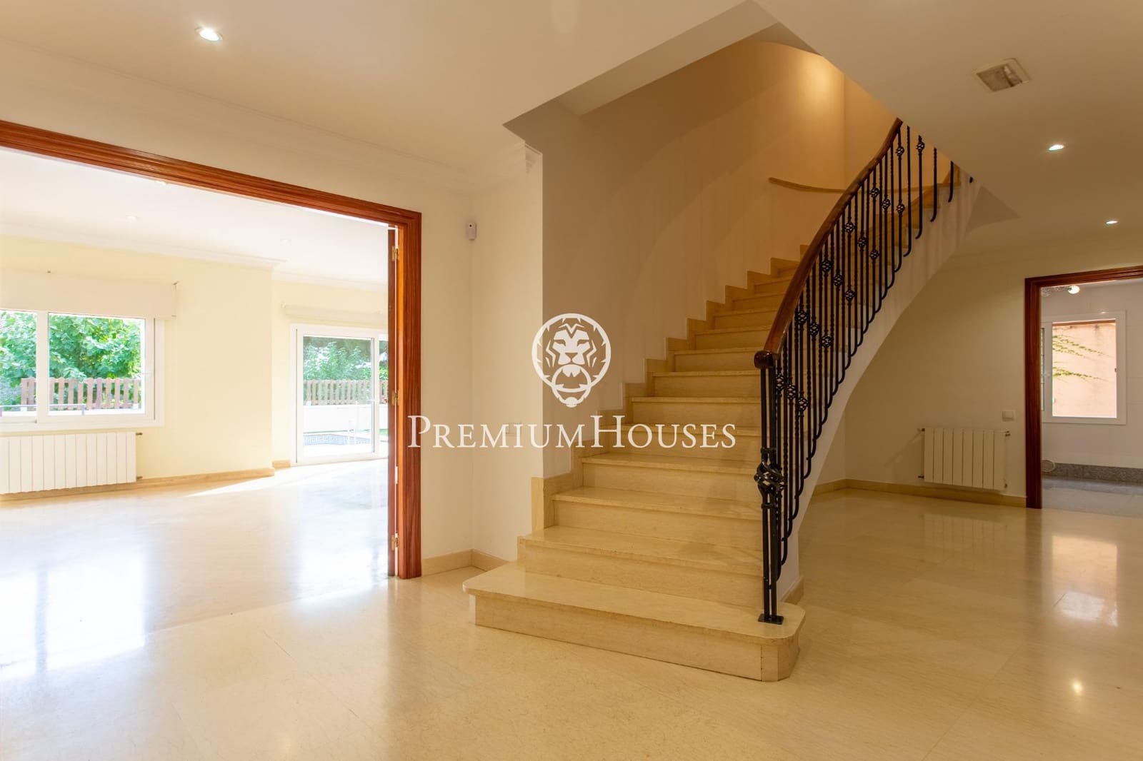 4 soveværelse Villa til salg i Vilassar de Dalt med swimmingpool garage - € 930.000 (Ref: 4683270)